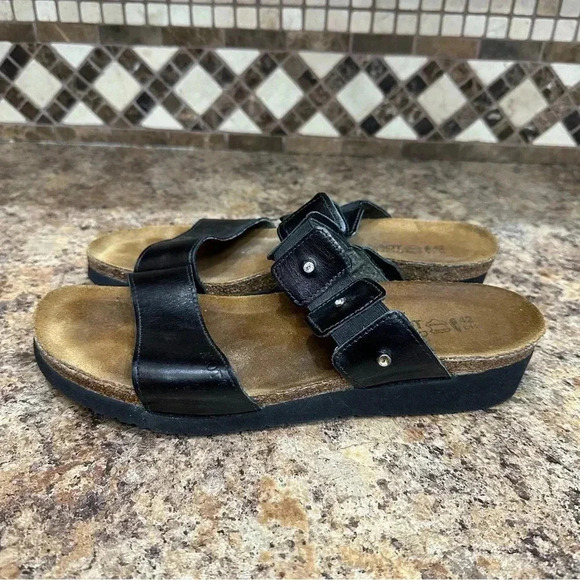 Naot Ashley Elegant Black Leather Studded Slip On Sandals Size EU 42 US 11 - Picture 1 of 7
